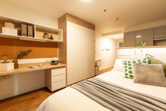 Deluxe Studio Riverview
